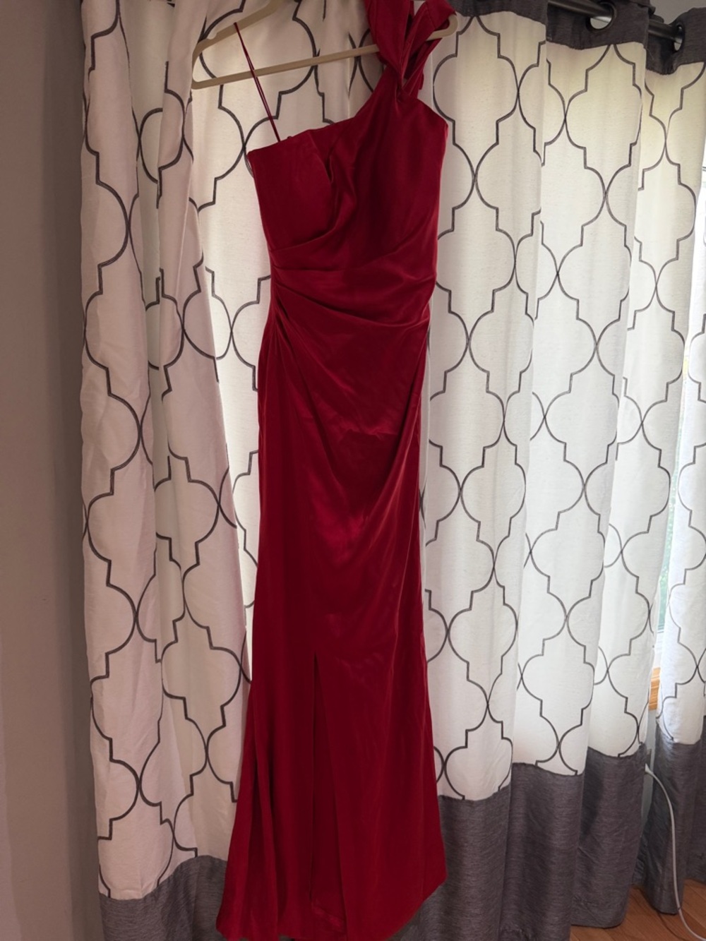 Nicole Miller One-Shoulder Red Satin Evening Gown